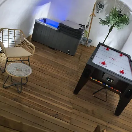 Le Menhir 2 Jacuzzi Terasse Barbecue Apartment La Roche-Blanche (Puy-de-Dome)